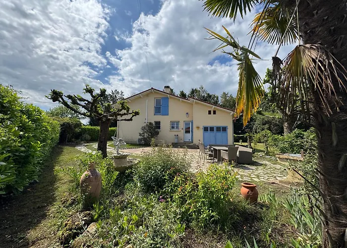 Maison Landena 게스트하우스 *