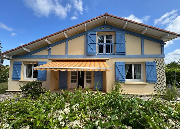 Maison Landena * 몽트드마르장